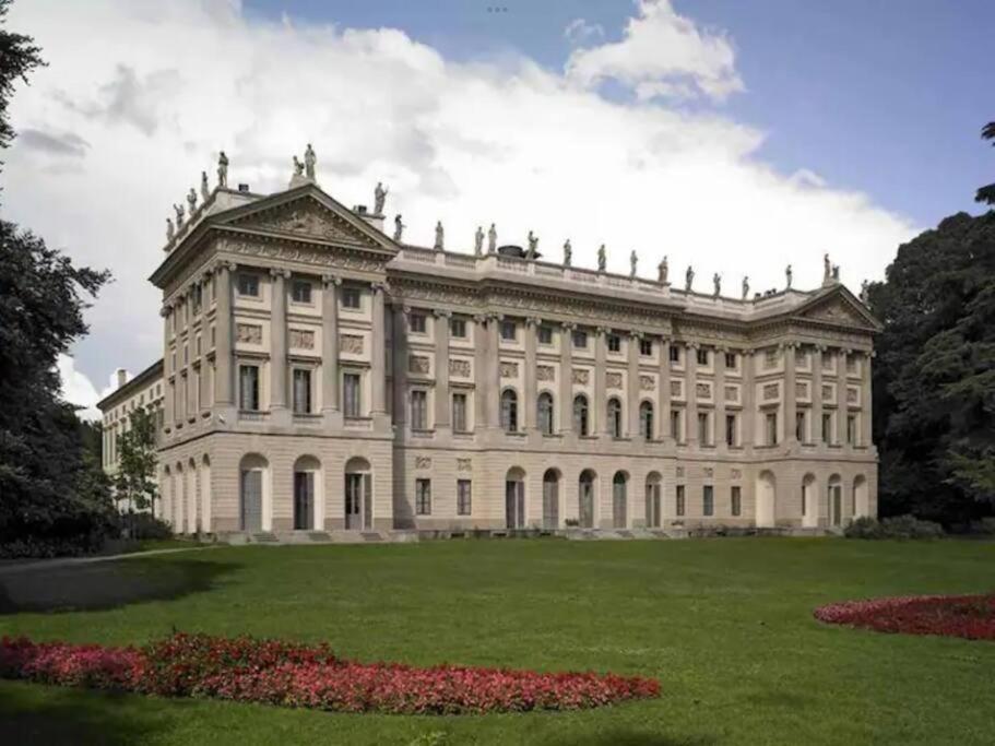 Apartment In Villa Milano Eksteriør billede